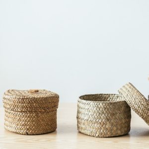 Boîte de rangement avec couvercle en rotin tissé