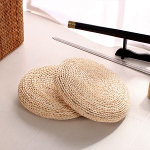 Coussin circulaire en rotin clair
