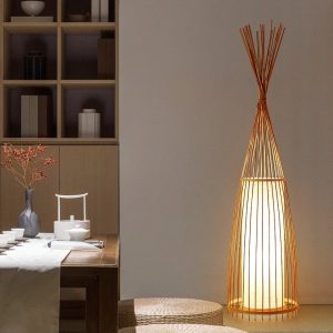Lampadaire en rotin triangulaire