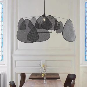 Luminaires suspendus en rotin noir 