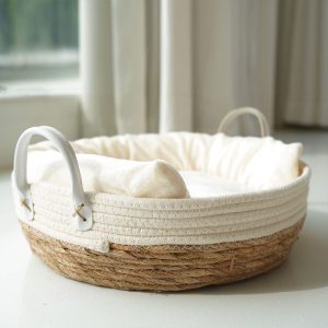 Panier bicolore pour animaux de compagnie avec coussins