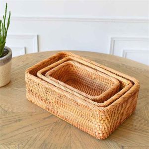 Panier de stockage d&rsquo;aliments rectangulaire en rotin tissé à la main