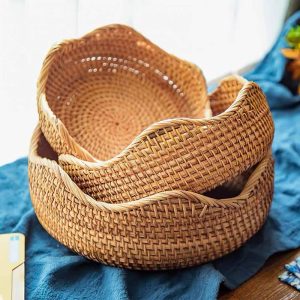 Panier plat de rangement en rotin tissé à la main