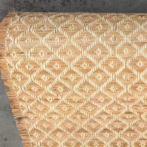 Pièce de rotin tissé naturel