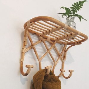 Porte-manteau mural étagère en rotin croisé